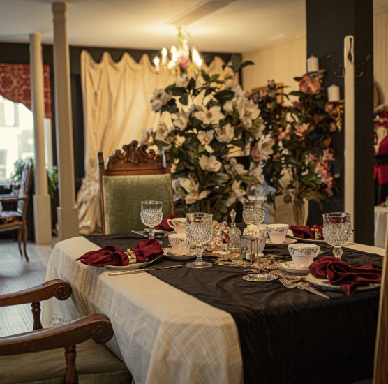 The Fox &amp; Hummingbird Victorian Historic Experience